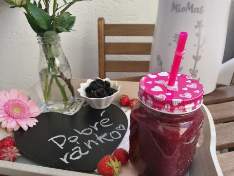 Letné smoothie: Tri recepty, ktoré vás osviežia i zasýtia