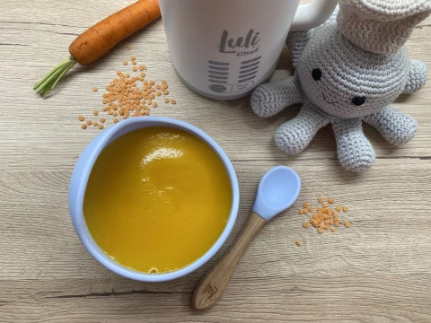 Šošovicová polievka s mrkvou a zelerom