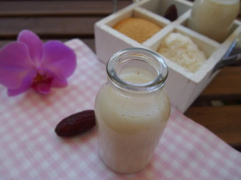 Amaranthovo-kokosové rastlinné mlieko