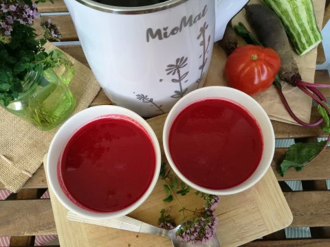Cviklovo - paradajková polievka