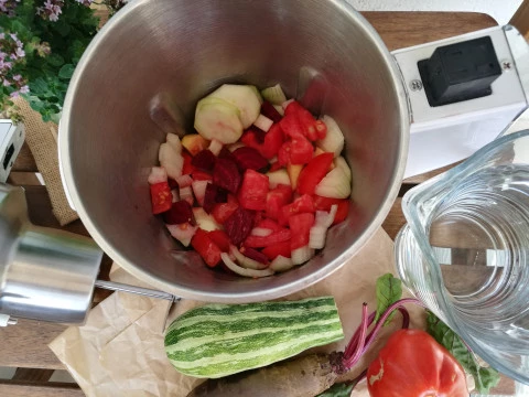 Cviklovo - paradajková polievka