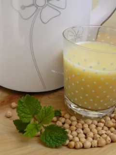 Cícerové rastlinné mlieko