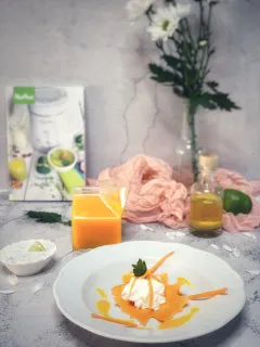 Mrkvový krém s mätovým jogurtom