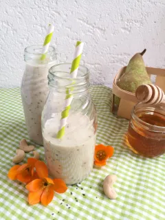 Hruškovo - kokosové smoothie s kešu orieškami