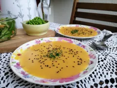 Slzovková kaša s batatom a mrkvou