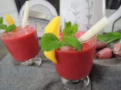 Ovocné smoothie s cmarom od Snědeno.cz