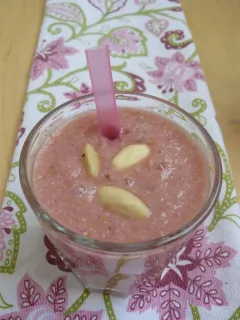 Rebarborovo-malinové smoothie
