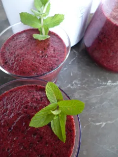 Slivkovo-čučoriedkové smoothie