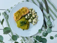 Lososový steak s batátovým pyré a karfiolom