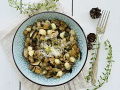 Hríbové gnocchi s baklažánom