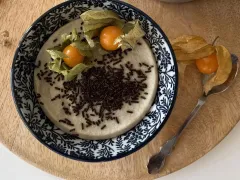 Quinoa kaša s bielym makom