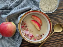 Quinoa kaša s pšenom a kokosom