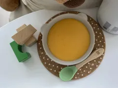 Pšenový príkrm z kalerábu, mrkvy a póru