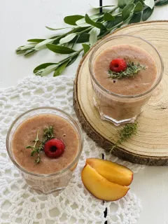 Broskyňovo-malinové smoothie