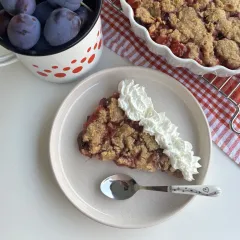 Slivkový crumble